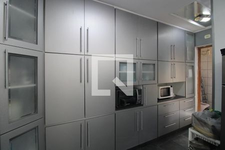 Casa à venda com 330m², 4 quartos e 4 vagasCozinha