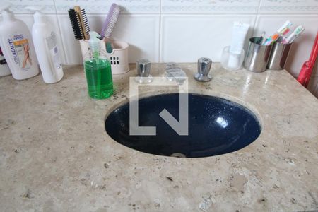 Casa à venda com 330m², 4 quartos e 4 vagasBanheiro da suíte 4