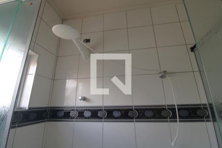 Casa à venda com 330m², 4 quartos e 4 vagasChuveiro banheiro da suíte 1