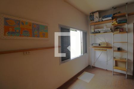 Casa à venda com 330m², 4 quartos e 4 vagasSuíte 2
