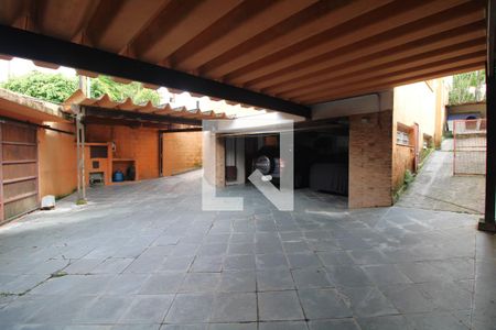Casa à venda com 330m², 4 quartos e 4 vagasGaragem