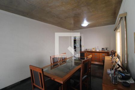 Casa à venda com 330m², 4 quartos e 4 vagasCopa