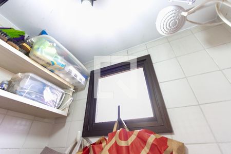 Apartamento à venda com 73m², 3 quartos e 2 vagas Apartamento à venda com 73m², 3 quartos e 2 vagasBanheiro de Serviço