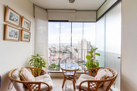Apartamento à venda com 73m², 3 quartos e 2 vagas Apartamento à venda com 73m², 3 quartos e 2 vagasVaranda