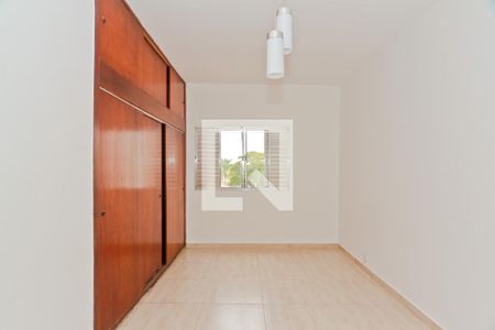 Quarto 2 de casa para alugar com 2 quartos, 400m² em Parque Sao Domingos, São Paulo