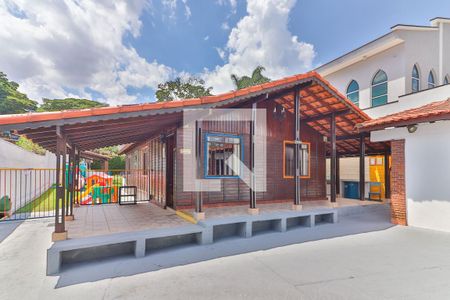 Quital / Patio de casa para alugar com 4 quartos, 696m² em Vila Santo Antônio, Cotia