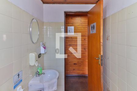 Casa para alugar com 696m², 4 quartos e 4 vagasBanheiro 01