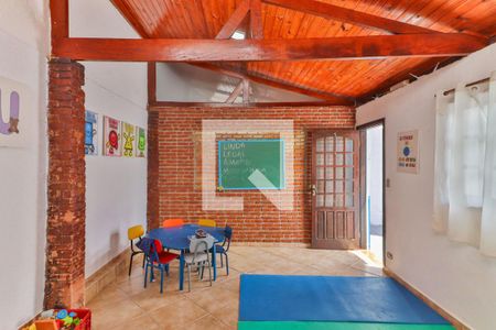 Casa para alugar com 696m², 4 quartos e 4 vagasSala / Escritorio