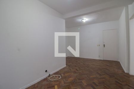 Sala  de apartamento para alugar com 2 quartos, 58m² em Barra da Tijuca, Rio de Janeiro