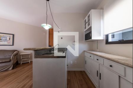 Cozinha de apartamento para alugar com 1 quarto, 38m² em Brooklin, São Paulo