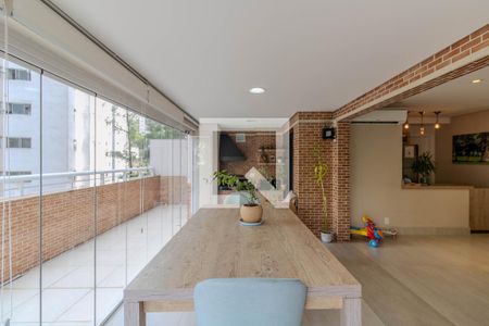 Varanda Sala de apartamento à venda com 2 quartos, 188m² em Vila Andrade, São Paulo