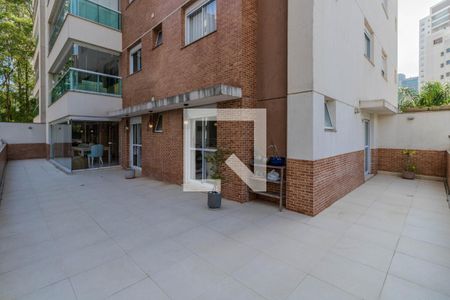 Apartamento à venda com 188m², 2 quartos e 3 vagasQuintal