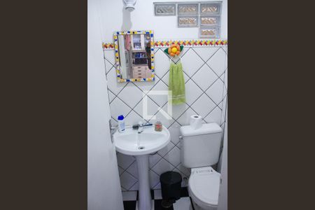 Casa de condomínio à venda com 119m², 2 quartos e 1 vaga Casa de condomínio à venda com 119m², 2 quartos e 1 vagaBanheiro