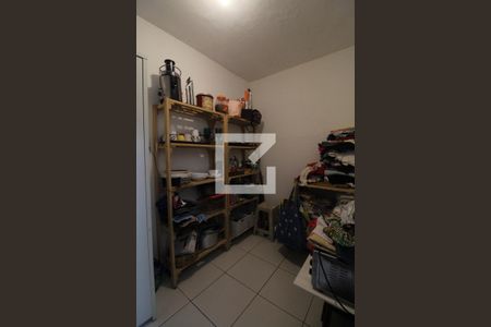 Casa de condomínio à venda com 299m², 3 quartos e 2 vagas Casa de condomínio à venda com 299m², 3 quartos e 2 vagasQuarto de serviço