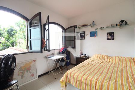 Casa de condomínio à venda com 299m², 3 quartos e 2 vagas Casa de condomínio à venda com 299m², 3 quartos e 2 vagasQuarto 3