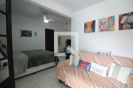 Casa de condomínio à venda com 299m², 3 quartos e 2 vagas Casa de condomínio à venda com 299m², 3 quartos e 2 vagasSuíte