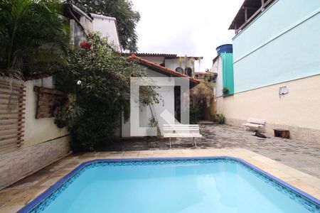 Casa de condomínio à venda com 299m², 3 quartos e 2 vagas Casa de condomínio à venda com 299m², 3 quartos e 2 vagasárea externa