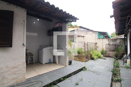 Casa de condomínio à venda com 299m², 3 quartos e 2 vagas Casa de condomínio à venda com 299m², 3 quartos e 2 vagasÁrea externa