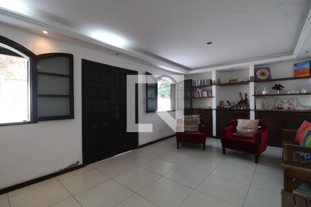 Sala de casa de condomínio à venda com 3 quartos, 299m² em Freguesia (jacarepaguá), Rio de Janeiro