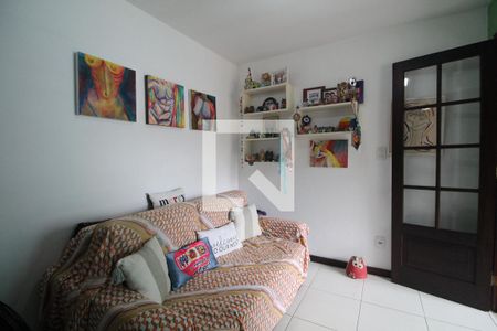 Casa de condomínio à venda com 299m², 3 quartos e 2 vagas Casa de condomínio à venda com 299m², 3 quartos e 2 vagasSuíte