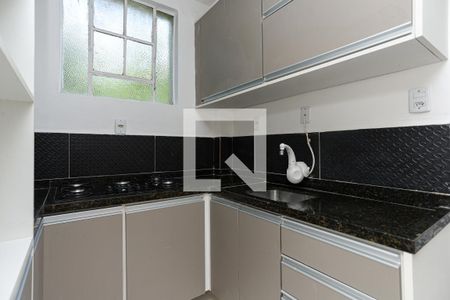 Apartamento para alugar com 50m², 2 quartos e sem vaga Apartamento para alugar com 50m², 2 quartos e sem vagaCozinha - Armários