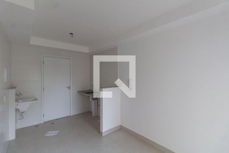 Sala e Cozinha Integrada  de apartamento para alugar com 1 quarto, 27m² em Vila Ré, São Paulo