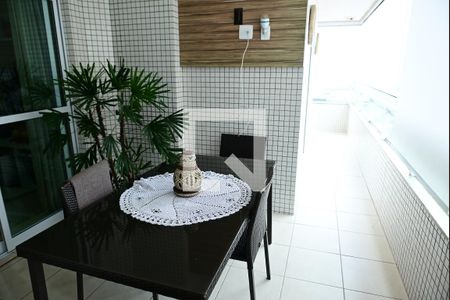sacada gourmet de apartamento para alugar com 2 quartos, 90m² em Vilamar, Praia Grande