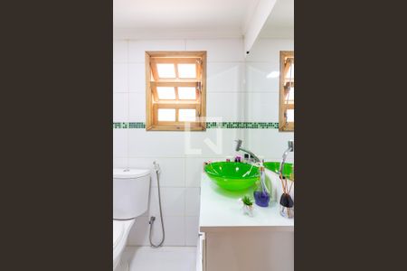 Casa à venda com 250m², 3 quartos e 2 vagas Casa à venda com 250m², 3 quartos e 2 vagasBanheiro