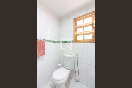 Casa à venda com 250m², 3 quartos e 2 vagas Casa à venda com 250m², 3 quartos e 2 vagasBanheiro