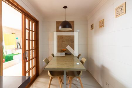 Casa à venda com 250m², 3 quartos e 2 vagas Casa à venda com 250m², 3 quartos e 2 vagasCozinha