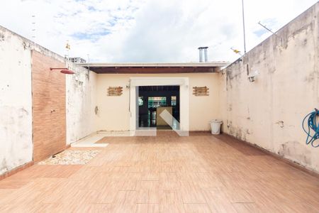 Casa à venda com 250m², 3 quartos e 2 vagas Casa à venda com 250m², 3 quartos e 2 vagasCobertura