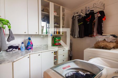 Casa à venda com 250m², 3 quartos e 2 vagas Casa à venda com 250m², 3 quartos e 2 vagasÁrea de Serviço