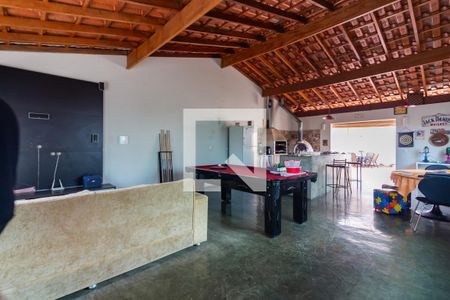 Casa à venda com 250m², 3 quartos e 2 vagas Casa à venda com 250m², 3 quartos e 2 vagasCobertura