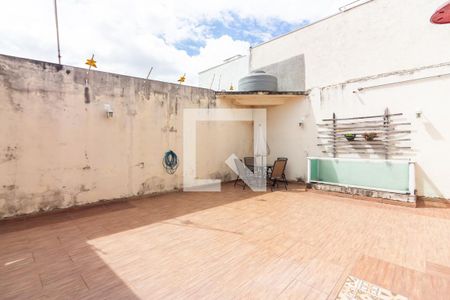 Casa à venda com 250m², 3 quartos e 2 vagas Casa à venda com 250m², 3 quartos e 2 vagasCobertura