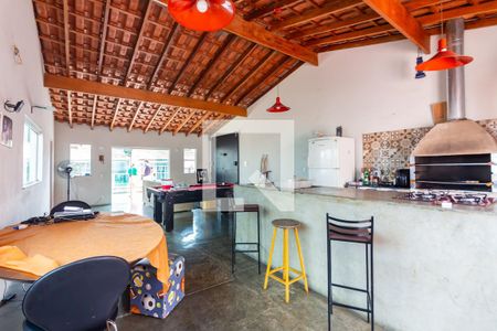 Casa à venda com 250m², 3 quartos e 2 vagas Casa à venda com 250m², 3 quartos e 2 vagasCobertura