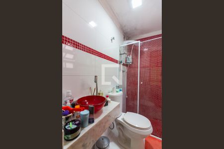 Casa à venda com 250m², 3 quartos e 2 vagas Casa à venda com 250m², 3 quartos e 2 vagasBanheiro da Suíte