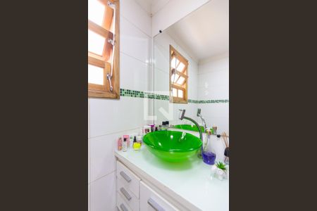 Casa à venda com 250m², 3 quartos e 2 vagas Casa à venda com 250m², 3 quartos e 2 vagasBanheiro