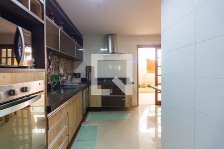 Casa à venda com 250m², 3 quartos e 2 vagas Casa à venda com 250m², 3 quartos e 2 vagasCozinha