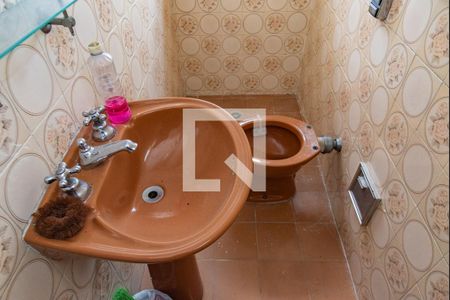 Casa à venda com 200m², 3 quartos e 2 vagas Casa à venda com 200m², 3 quartos e 2 vagasBanheiro da suíte