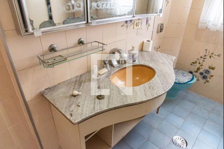 Casa à venda com 200m², 3 quartos e 2 vagas Casa à venda com 200m², 3 quartos e 2 vagasBanheiro