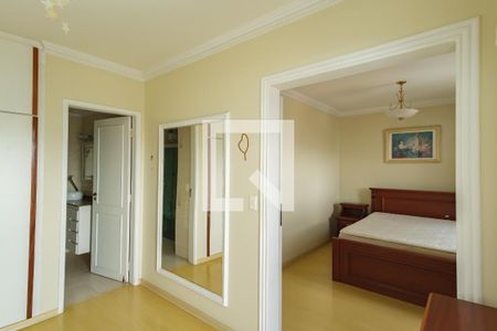 Apartamento para alugar com 80m², 3 quartos e 1 vaga Apartamento para alugar com 80m², 3 quartos e 1 vagaCloset da suíte