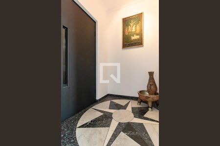 Hall do elevador privativo de apartamento à venda com 3 quartos, 198m² em Vila Uberabinha, São Paulo