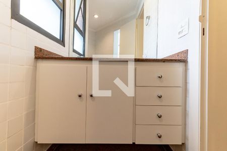 Apartamento à venda com 198m², 3 quartos e 3 vagasBanheiro do Quarto 3