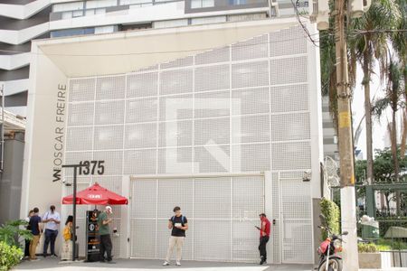Apartamento à venda com 18m², 1 quarto e sem vagaEntradas do Condomínio