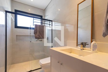 Casa de condomínio à venda com 304m², 3 quartos e 3 vagas Casa de condomínio à venda com 304m², 3 quartos e 3 vagasBanheiro da suíte 3