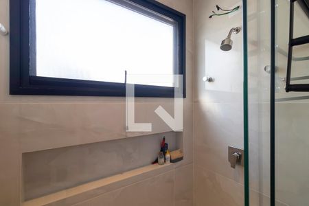 Casa de condomínio à venda com 304m², 3 quartos e 3 vagas Casa de condomínio à venda com 304m², 3 quartos e 3 vagasBanheiro da suíte 3