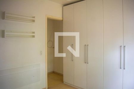 Quarto 1 de apartamento para alugar com 2 quartos, 48m² em Camaquã, Porto Alegre