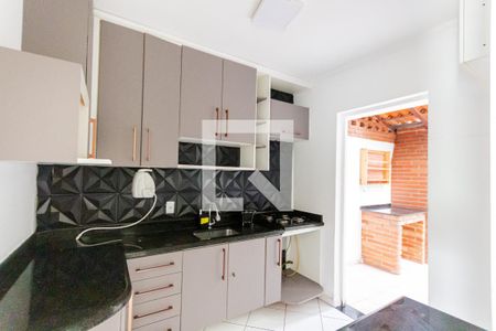 Casa de condomínio à venda com 115m², 3 quartos e 2 vagasCozinha