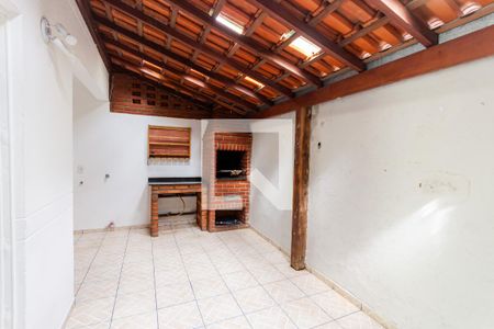 Casa de condomínio à venda com 115m², 3 quartos e 2 vagasÁrea Gourmet
