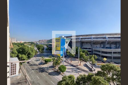 Apartamento à venda com 67m², 2 quartos e 1 vagaQuarto 1 - Vista